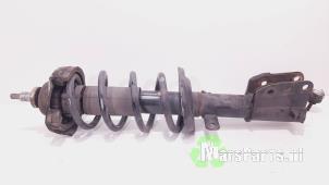 Begagnade Stötdämparstång, vänster fram Opel Vivaro 1.6 CDTI 90 Pris € 45,00 Marginaltabell erbjuds av Autodemontagebedrijf De Mars