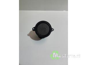 Używane Glosnik Volkswagen Polo V (6R) 1.2 TDI 12V BlueMotion Cena € 30,00 Procedura marży oferowane przez Autodemontagebedrijf De Mars