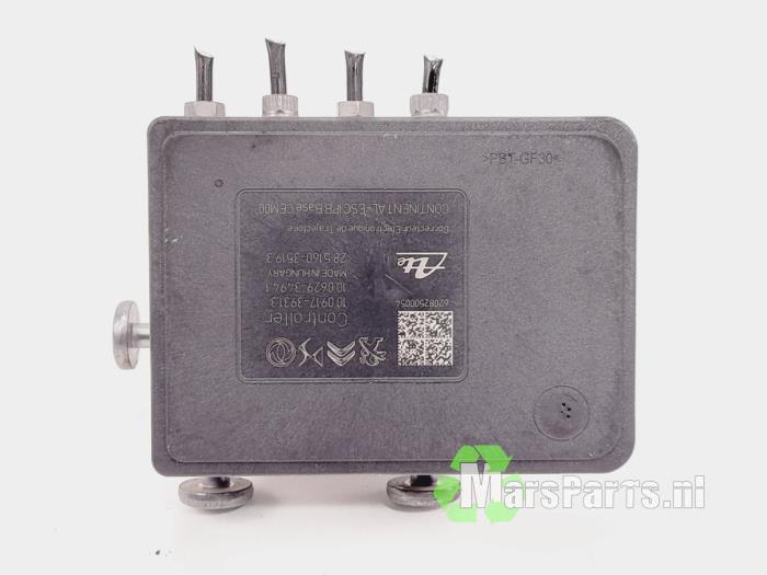 Pompa ABS z Peugeot 2008 (UD/UK/UR/US/UX) 1.2 VTi 12V PureTech 130 2020