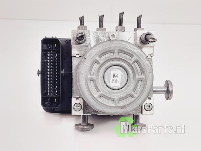 Pompa ABS z Peugeot 2008 (UD/UK/UR/US/UX) 1.2 VTi 12V PureTech 130 2020