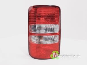 Używane Tylne swiatlo pozycyjne lewe Volkswagen Caddy III (2KA,2KH,2CA,2CH) 1.6 TDI 16V Cena € 35,00 Procedura marży oferowane przez Autodemontagebedrijf De Mars