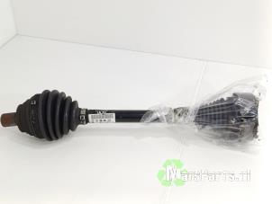 Używane Os napedowa lewy przód Audi A3 Sportback (8PA) 1.9 TDI Cena € 45,00 Procedura marży oferowane przez Autodemontagebedrijf De Mars