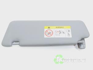 Używane Oslona przeciwsloneczna Audi A3 Sportback (8VA/8VF) 1.6 TDI 16V Cena € 27,00 Procedura marży oferowane przez Autodemontagebedrijf De Mars