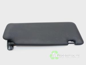 Używane Oslona przeciwsloneczna Audi A3 Sportback (8VA/8VF) 1.5 35 TFSI 16V Cena € 27,00 Procedura marży oferowane przez Autodemontagebedrijf De Mars