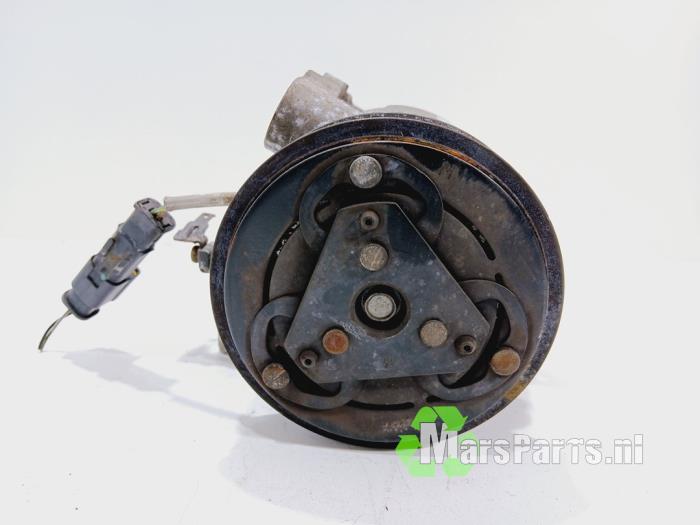 Pompa klimatyzacji z Peugeot 108 1.0 12V 2014