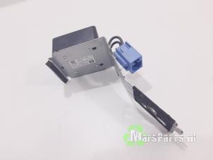 Gebruikte GPS Antenne Mazda CX-5 II (KF) 2.0 SkyActiv-G 165 16V 2WD Prijs € 45,00 Margeregeling aangeboden door Autodemontagebedrijf De Mars