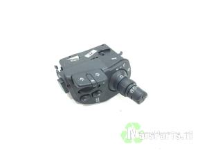 Begagnade Torkarbrytare Renault Modus/Grand Modus (JP) 1.6 16V Pris € 45,00 Marginaltabell erbjuds av Autodemontagebedrijf De Mars