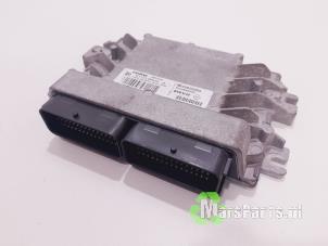 Używane Komputer sterowania silnika Dacia Sandero I (BS) 1.4 Cena € 63,00 Procedura marży oferowane przez Autodemontagebedrijf De Mars