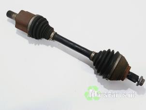 Używane Os napedowa lewy przód Audi A3 Sportback (8VA/8VF) 2.0 TDI 16V Cena € 150,00 Procedura marży oferowane przez Autodemontagebedrijf De Mars