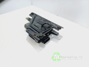 Gebruikte Handrem Mechaniek Opel Insignia 2.0 SIDI Eco Turbo 16V Prijs € 144,00 Margeregeling aangeboden door Autodemontagebedrijf De Mars