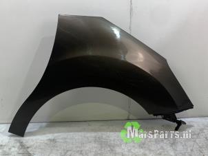 Używane Blotnik prawy przód Citroen DS3 Cabrio (SB) 1.6 e-HDi Cena € 100,00 Procedura marży oferowane przez Autodemontagebedrijf De Mars