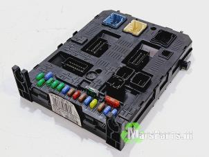 Używane Sterownik Body Control Peugeot Partner Tepee (7A/B/C/D/E/F/G/J/P/S) 1.6 HDI 90 16V Phase 1 Cena € 90,00 Procedura marży oferowane przez Autodemontagebedrijf De Mars
