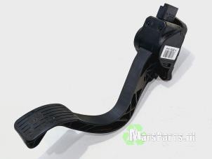 Używane Pedal gazu Peugeot Partner Tepee (7A/B/C/D/E/F/G/J/P/S) 1.6 HDI 90 16V Phase 1 Cena € 35,00 Procedura marży oferowane przez Autodemontagebedrijf De Mars