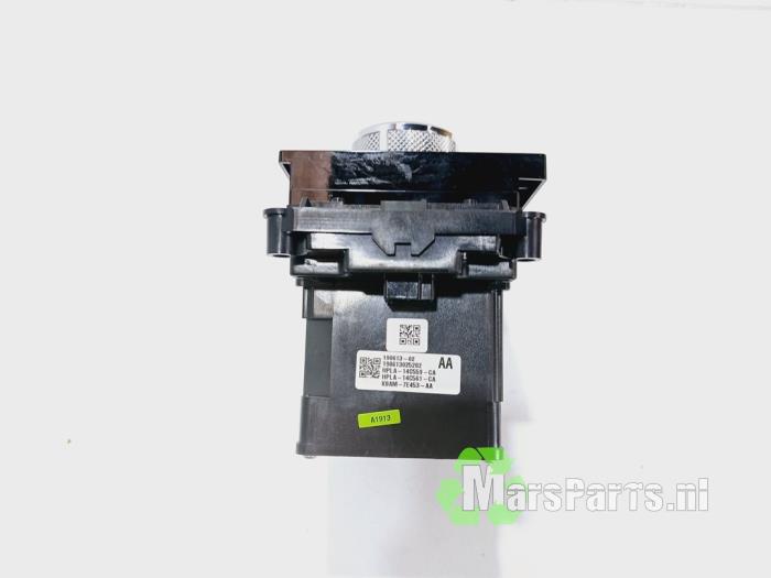 Automatisk växelväljare från en Land Rover Range Rover Velar (LY) 5.0 V8 32V SVR 2019