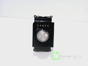 Begagnade Automatisk växelväljare Landrover Range Rover Velar (LY) 5.0 V8 32V SVR Pris € 550,00 Marginaltabell erbjuds av Autodemontagebedrijf De Mars