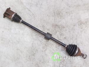 Używane Os napedowa prawy przód Volkswagen Polo VI (AW1) 1.0 TSI 12V BlueMotion Cena € 275,00 Procedura marży oferowane przez Autodemontagebedrijf De Mars