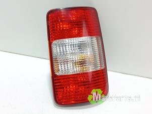 Używane Tylne swiatlo pozycyjne prawe Volkswagen Caddy III (2KA,2KH,2CA,2CH) 2.0 SDI Cena € 30,00 Procedura marży oferowane przez Autodemontagebedrijf De Mars
