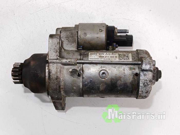 Startmotor från en Volkswagen Passat Variant (3G5) 1.6 TDI 16V 2015