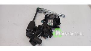 Gebruikte Veiligheidsgordel links-voor Chevrolet Aveo (300) 1.3 D 16V Prijs € 60,00 Margeregeling aangeboden door Autodemontagebedrijf De Mars