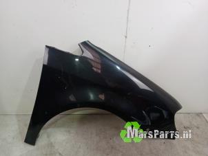 Używane Blotnik prawy przód Volkswagen Touran (1T1/T2) 2.0 TDI 16V 136 Cena € 50,00 Procedura marży oferowane przez Autodemontagebedrijf De Mars