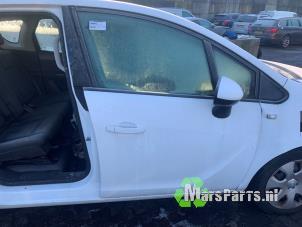 Begagnade Framdörr, 4-dörrars, höger Opel Meriva 1.4 Turbo 16V ecoFLEX Pris € 200,00 Marginaltabell erbjuds av Autodemontagebedrijf De Mars