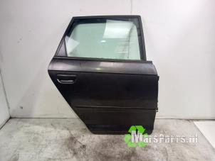 Używane Drzwi prawe tylne wersja 4-drzwiowa Audi A3 Sportback (8PA) 1.9 TDI Cena € 80,00 Procedura marży oferowane przez Autodemontagebedrijf De Mars