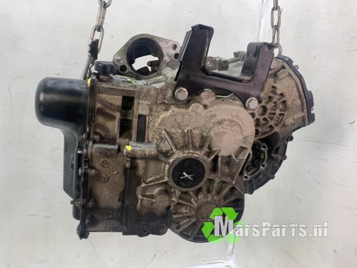 Skrzynia biegów z Volkswagen Polo V (6R) 1.8 GTI 16V 2015