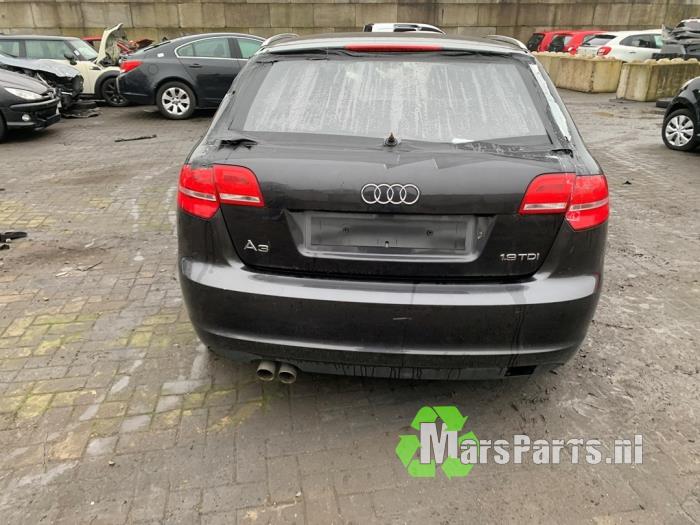Os tylna napedu na przednie kola z Audi A3 Sportback (8PA) 1.9 TDI 2010