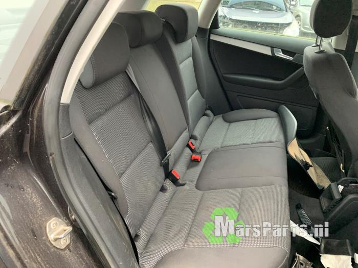 Pas bezpieczenstwa lewy tyl z Audi A3 Sportback (8PA) 1.9 TDI 2010