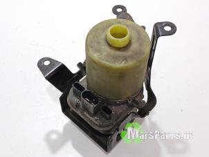 Używane Elektryczne wspomaganie kierownicy Volkswagen Polo IV (9N1/2/3) 1.2 12V Cena € 80,00 Procedura marży oferowane przez Autodemontagebedrijf De Mars