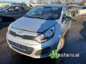 Begagnade Indikatorbrytare Kia Rio III (UB) 1.2 CVVT 16V Pris € 30,00 Marginaltabell erbjuds av Autodemontagebedrijf De Mars