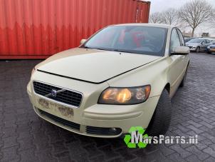 Begagnade Främre bromsok, vänster Volvo S40 (MS) 2.4 20V Pris € 35,00 Marginaltabell erbjuds av Autodemontagebedrijf De Mars
