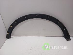 Gebruikte Wielrand achter Renault Captur (2R) 0.9 Energy TCE 12V Prijs € 45,00 Margeregeling aangeboden door Autodemontagebedrijf De Mars