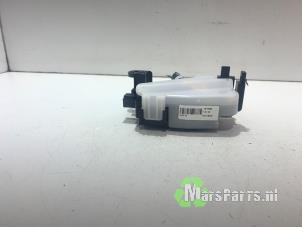 Gebruikte Zekeringkast Nissan Micra (K14) 1.0 IG-T 100 Prijs € 35,00 Margeregeling aangeboden door Autodemontagebedrijf De Mars