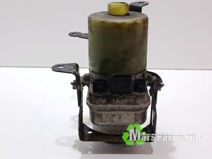 Używane Elektryczne wspomaganie kierownicy Volkswagen Polo IV (9N1/2/3) 1.4 16V Cena € 80,00 Procedura marży oferowane przez Autodemontagebedrijf De Mars