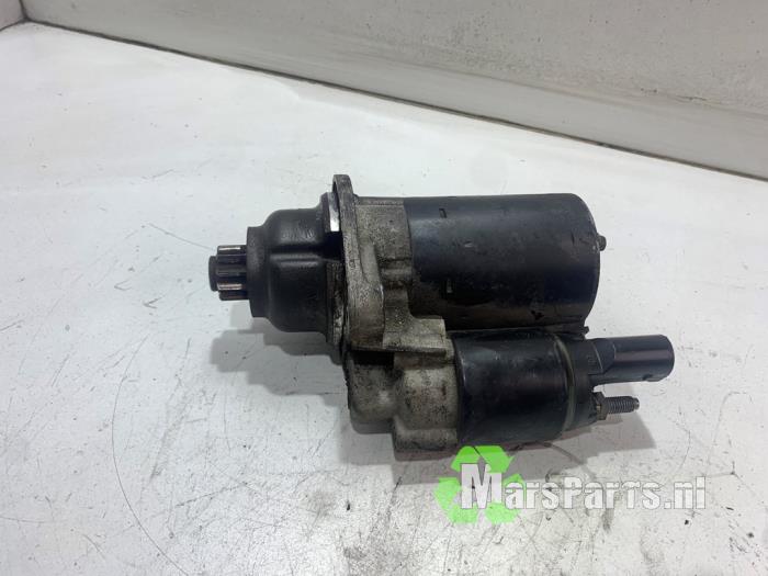 Rozrusznik z Volkswagen Touran (1T1/T2) 1.6 FSI 16V 2003