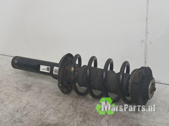 Amortyzator prawy przód z Volkswagen Caddy IV 2.0 TDI 102 2020