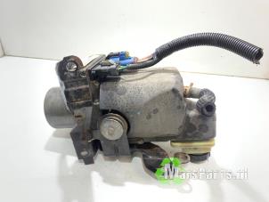 Begagnade Servostyrningspump Renault Talisman (RFDL) 2.0 Blue dCi 160 Pris € 75,00 Marginaltabell erbjuds av Autodemontagebedrijf De Mars