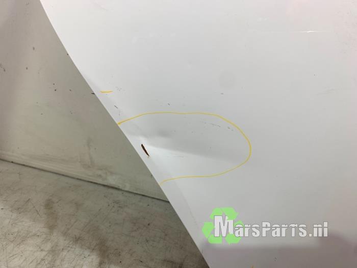 Portier 4Deurs rechts-achter van een Toyota Auris (E18) 1.8 16V Hybrid 2014