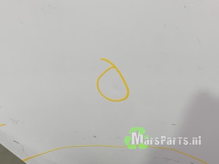 Portier 4Deurs rechts-achter van een Toyota Auris (E18) 1.8 16V Hybrid 2014