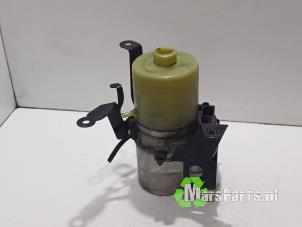 Używane Pompa wspomagania kierownicy Volkswagen Polo V (6R) 1.6 TDI 16V 75 Cena € 130,00 Procedura marży oferowane przez Autodemontagebedrijf De Mars