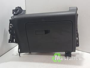 Używane Schowek w desce rozdzielczej Citroen Berlingo 1.2 12V PureTech 110 Cena € 50,00 Procedura marży oferowane przez Autodemontagebedrijf De Mars