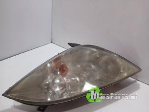 Używane Reflektor prawy Mitsubishi Colt (Z2/Z3) 1.3 16V Cena € 40,00 Procedura marży oferowane przez Autodemontagebedrijf De Mars