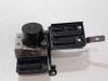 ABS-pump från en Volkswagen Polo V (6R) 1.2 TDI 12V BlueMotion 2011