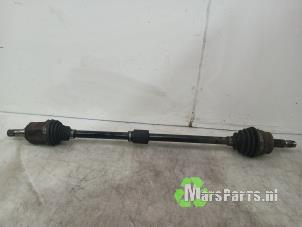 Begagnade Drivaxel, höger fram Opel Corsa D 1.3 CDTi 16V ecoFLEX Pris € 25,00 Marginaltabell erbjuds av Autodemontagebedrijf De Mars