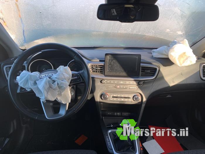 Elservostyrningsenhet från en Kia Ceed (CDB5/CDBB) 1.6 CRDi 16V 115 2018