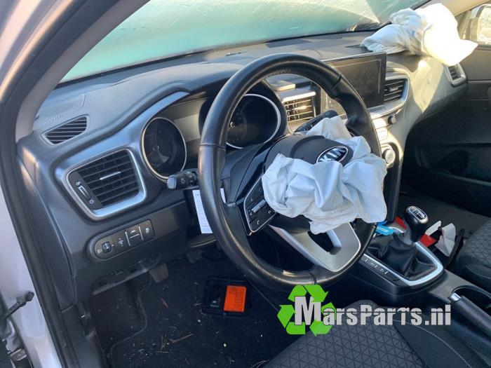 Elservostyrningsenhet från en Kia Ceed (CDB5/CDBB) 1.6 CRDi 16V 115 2018