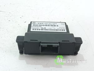 Używane Modul Comfort Volkswagen Polo V (6R) 1.2 TDI 12V BlueMotion Cena € 20,00 Procedura marży oferowane przez Autodemontagebedrijf De Mars