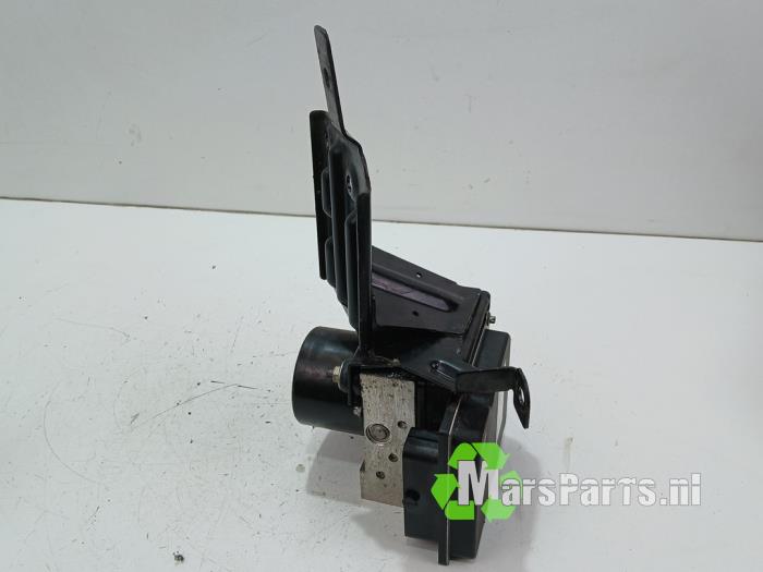 Pompa ABS z Volkswagen Polo V (6R) 1.2 TDI 12V BlueMotion 2012