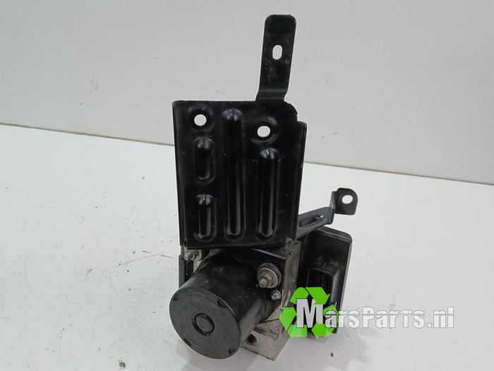 Pompa ABS z Volkswagen Polo V (6R) 1.2 TDI 12V BlueMotion 2012